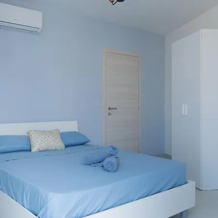 Side-seaview Near And Close To St. Julians شقة *